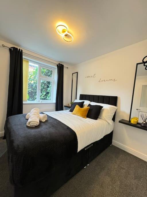 Luxury Cozy 3 Bed Apartment 5Mins From City - Free Parking! 诺丁汉 外观 照片