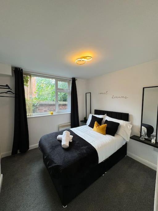 Luxury Cozy 3 Bed Apartment 5Mins From City - Free Parking! 诺丁汉 外观 照片