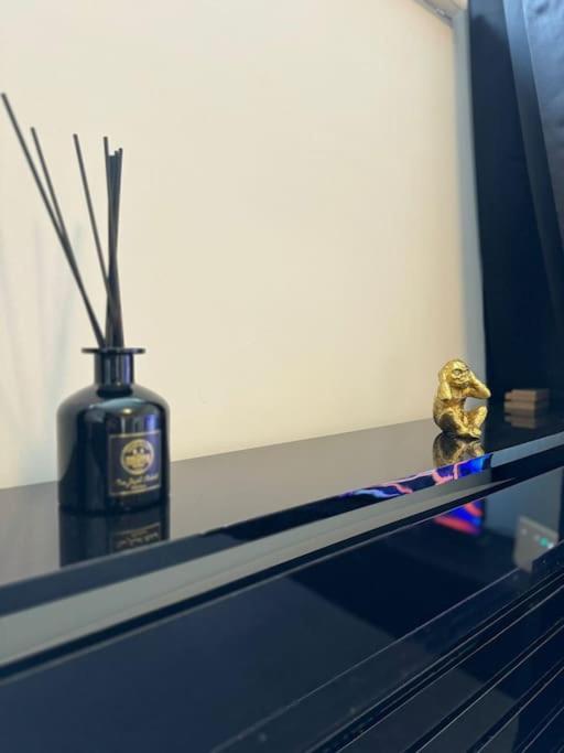 Luxury Cozy 3 Bed Apartment 5Mins From City - Free Parking! 诺丁汉 外观 照片
